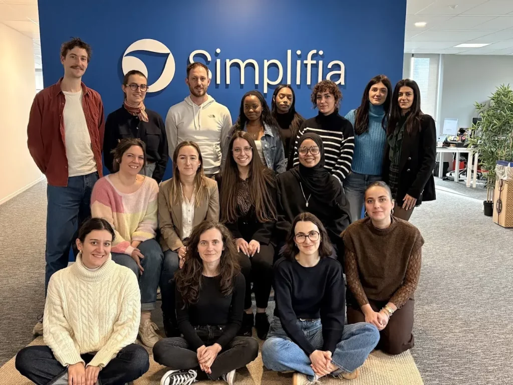 Équipe Simplifia : experts en accompagnement après obsèques.